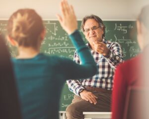 DIDÁTICA, FORMAÇÃO E PROFISSIONALIZAÇÃO DOCENTE