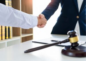 DIREITO EMPRESARIAL: ENFOQUE NAS ATIVIDADES DAS SOCIEDADES EMPRESARIAIS